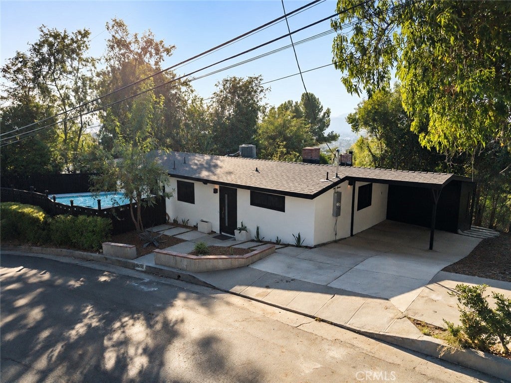 3507 Cazador Street