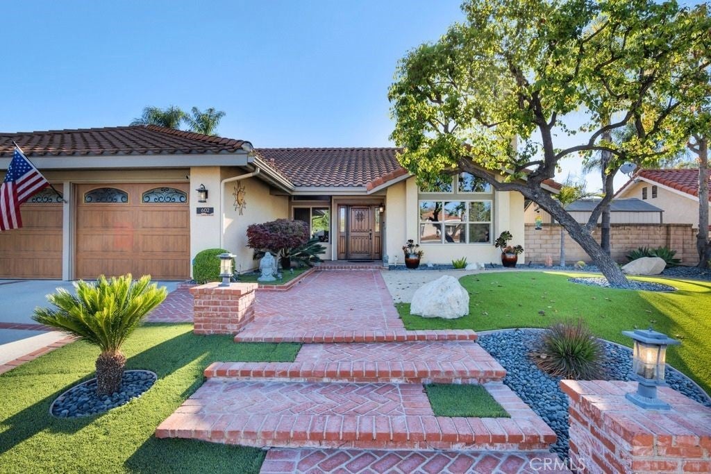 602 Lotus Ave.