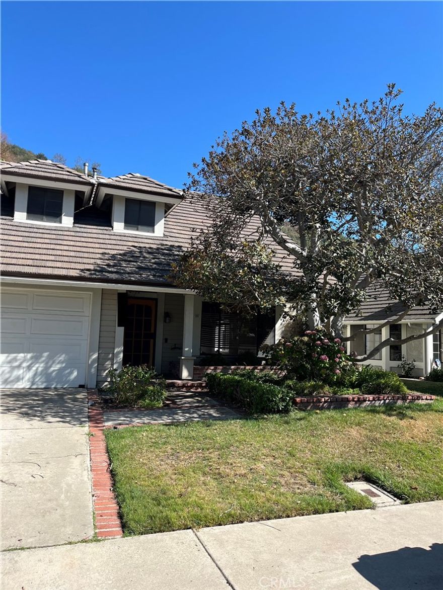Beautiful house for rent in Lake Forest, CA with a pool, perfect for hot summer days. The house has 4 bedrooms and 2.5 baths and is in a gated community. The house is close to Reverence Bible Church.