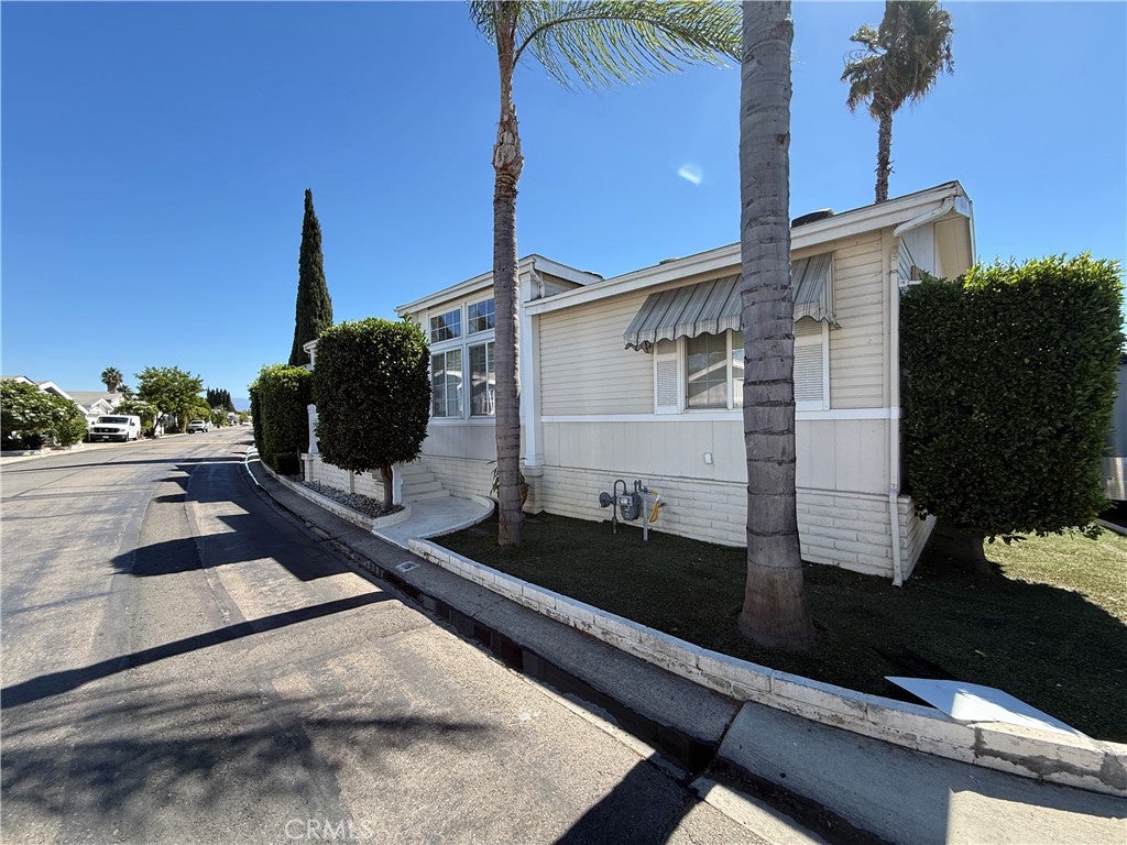 320 N Park Vista Street 116