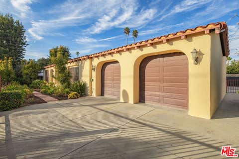 Photo of 121 N Avenue 59 Ave, Los Angeles, CA 90042 (MLS # 26876883)