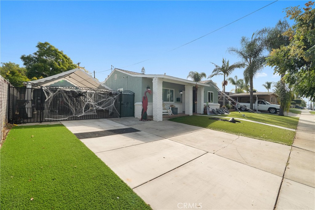 Charming Whittier Home Near Candlewood Country Club!
Welcome to this beautiful 4-bedroom, 2-bathroom home offering 1,468 sq. ft. of living space on a 6,466 sq. ft. lot. Step inside to an inviting open-concept living area that seamlessly connects the spacious living room, dining area, and kitchen—perfect for entertaining family and friends.
The modern kitchen features a large island overlooking the living space, ideal for gatherings and meal prep. The expansive master bedroom includes a cozy fireplace, walk-in closets, and plenty of natural light for a relaxing retreat.
Step outside to a large backyard designed for entertaining, complete with a space for a grill to roll in and ample space for outdoor fun. Recent upgrades include a tankless water heater, SOLAR PANELS and water softener system, offering comfort and efficiency.
Located in the heart of Whittier, just blocks from Candlewood Country Club, this home combines convenience, comfort, and charm in one perfect package.
Don’t miss your chance to make this Whittier gem your new home!