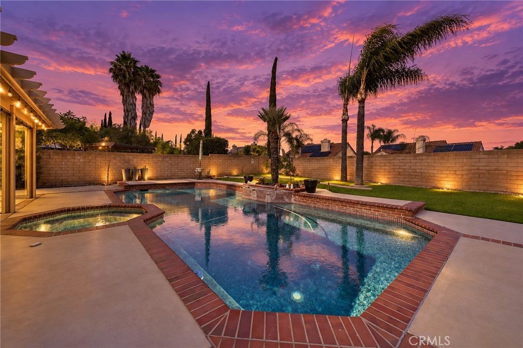 40108 White Leaf Lane