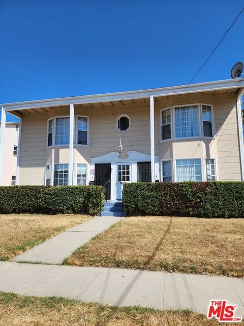 Photo of 5306 Vantage Avenue #2, Valley Village, CA 91607 (MLS # 25613383) Photo of 5306 Vantage Avenue #2, Valley Village, CA 91607 (MLS # 25613383)