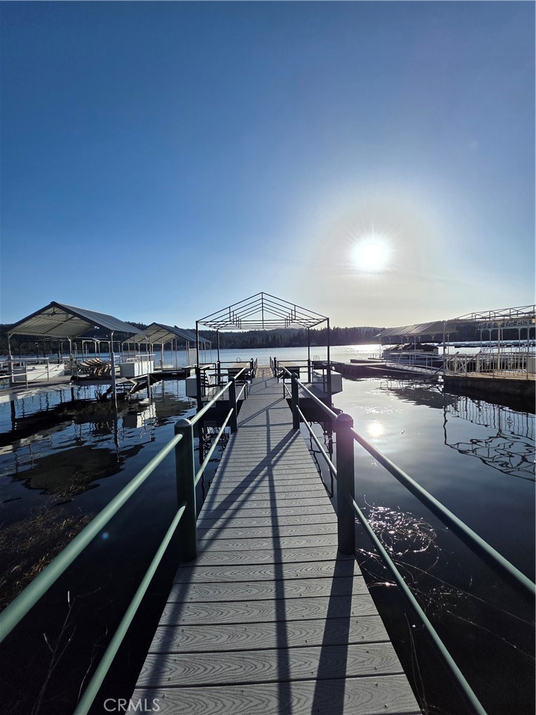 324 N324- Single Slip Dock