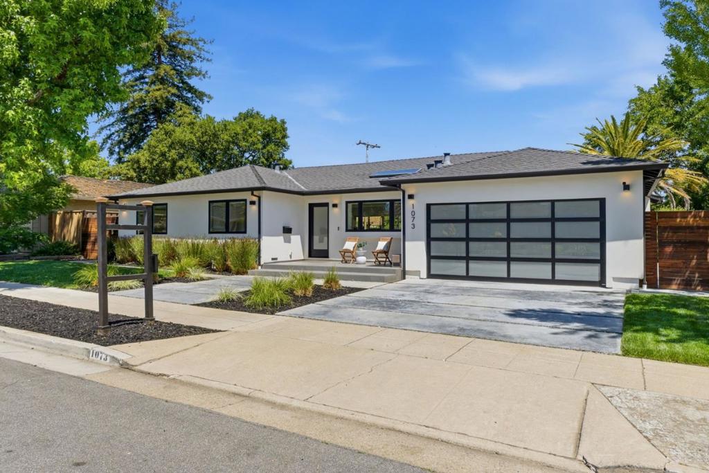 1073 Celilo Drive