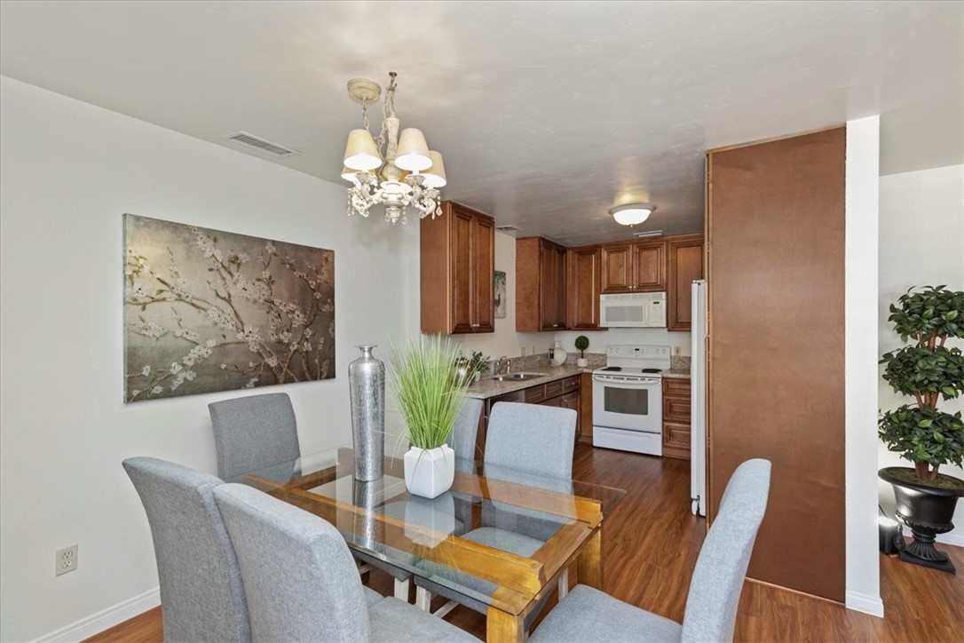 PALM GARDENS - Residential