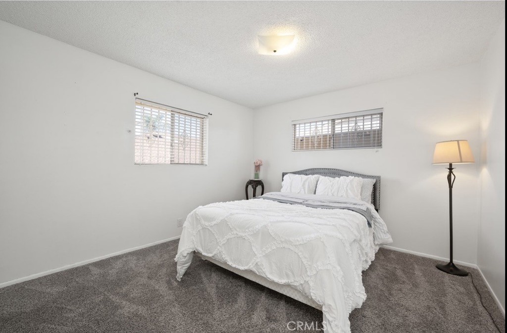 1121 W Mayberry