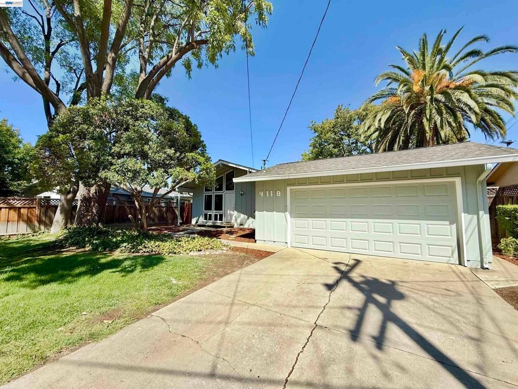 4118 Stanford Way