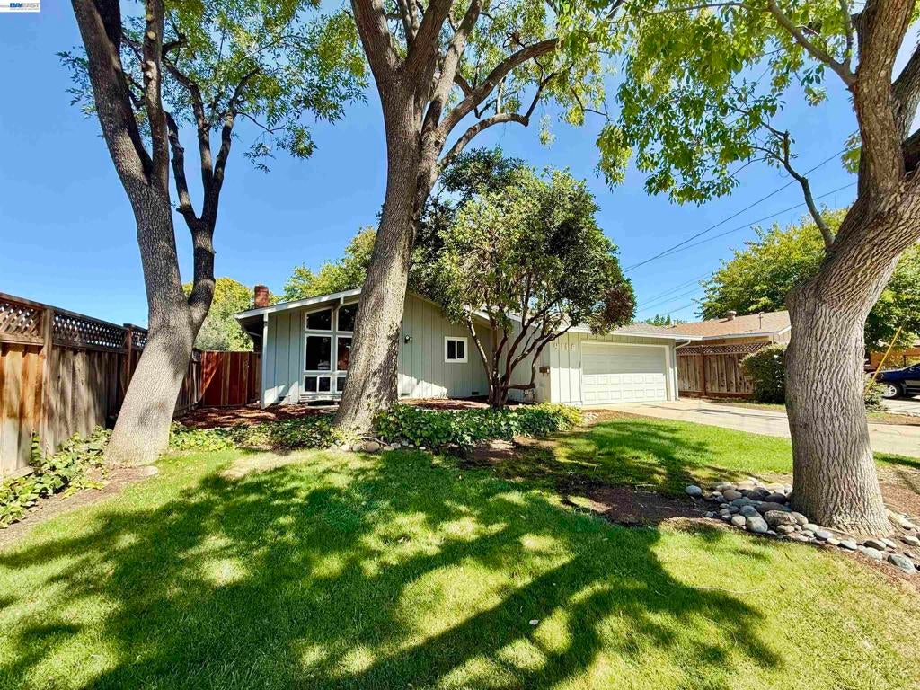 4118 Stanford Way
