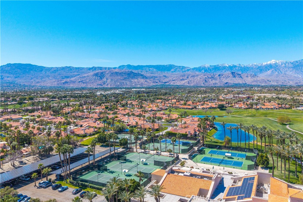 Desert Falls C.C. (32405) - Residential