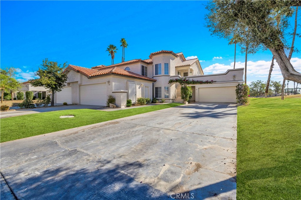 Desert Falls C.C. (32405) - Residential