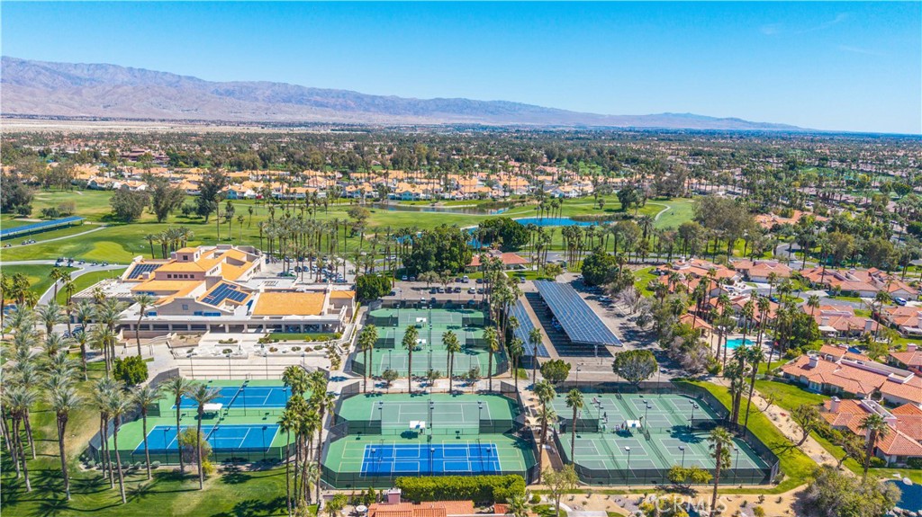 Desert Falls C.C. (32405) - Residential
