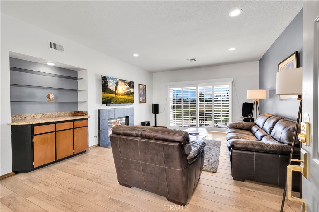 Desert Falls C.C. (32405) - Residential