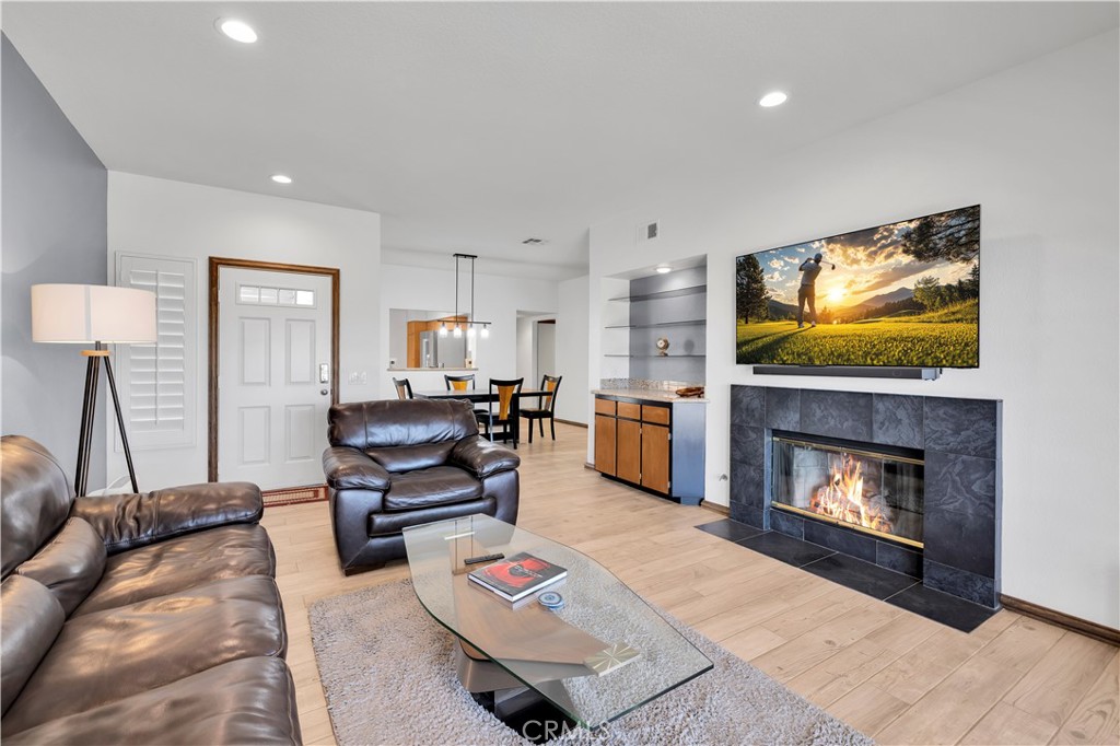 Desert Falls C.C. (32405) - Residential