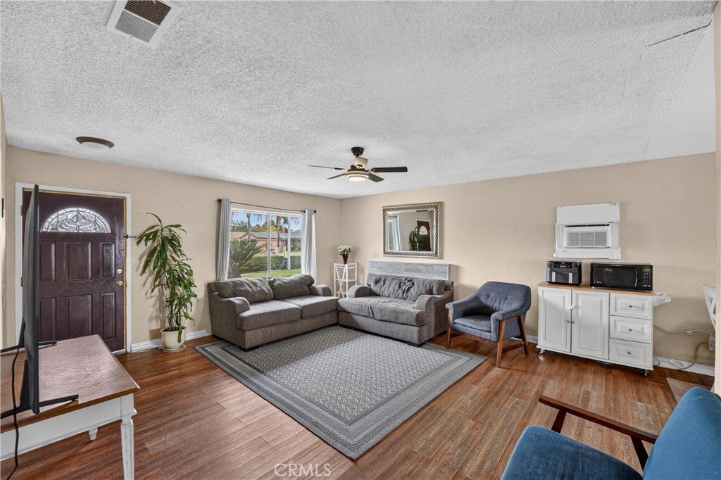25159 Bay