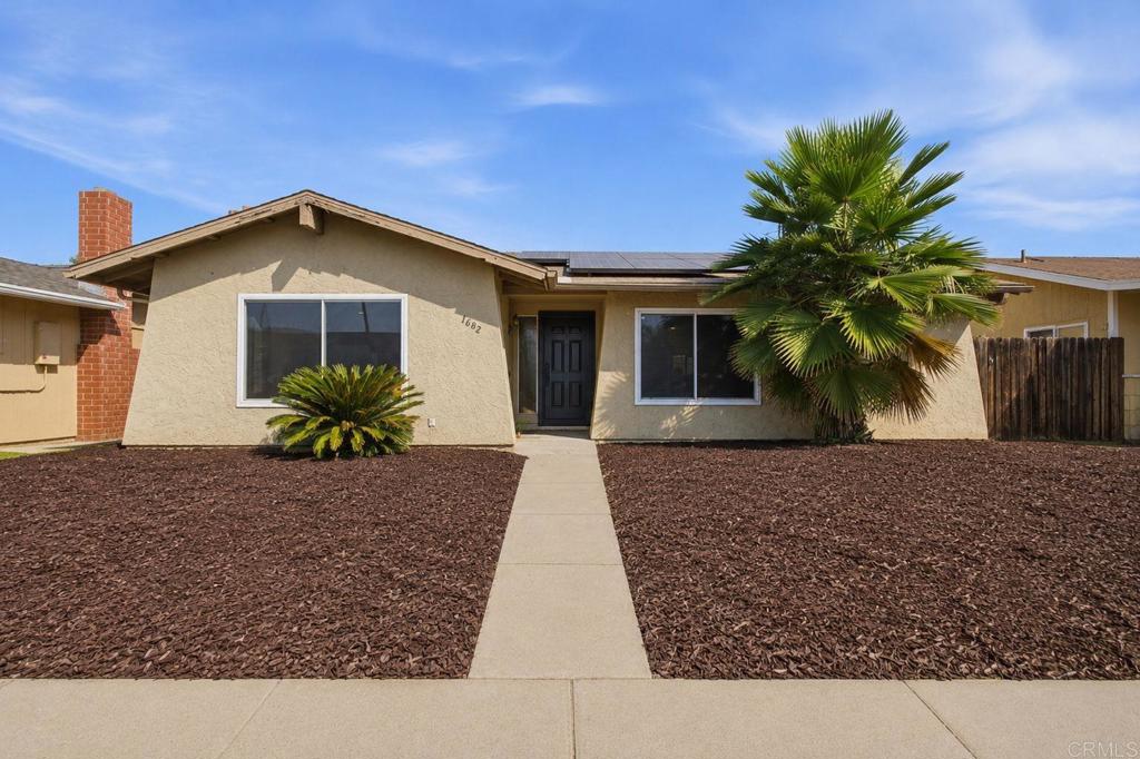 1682 E Washington Avenue, Escondido CA 92027