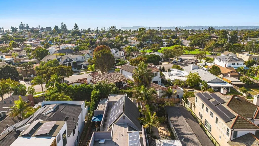 Coronado, California 92118, United States, 4 Bedrooms Bedrooms, ,4 BathroomsBathrooms,Residential,Active,252822