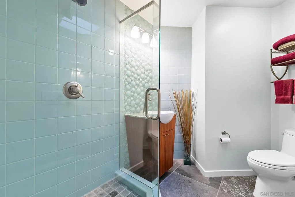 Coronado, California 92118, United States, 4 Bedrooms Bedrooms, ,4 BathroomsBathrooms,Residential,Active,252822