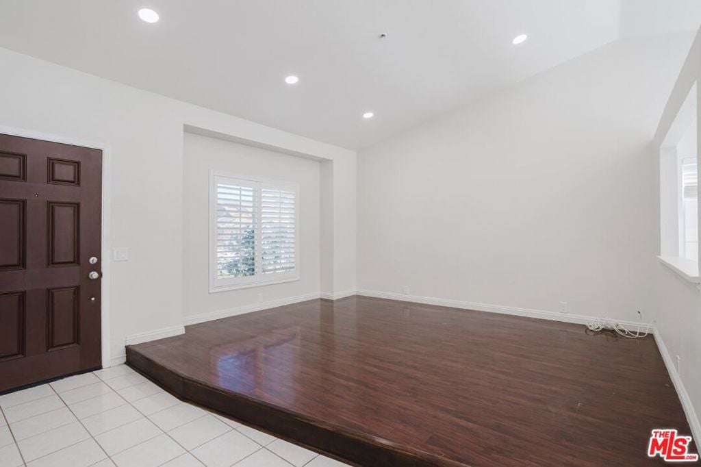 2619 W Windhaven Drive
