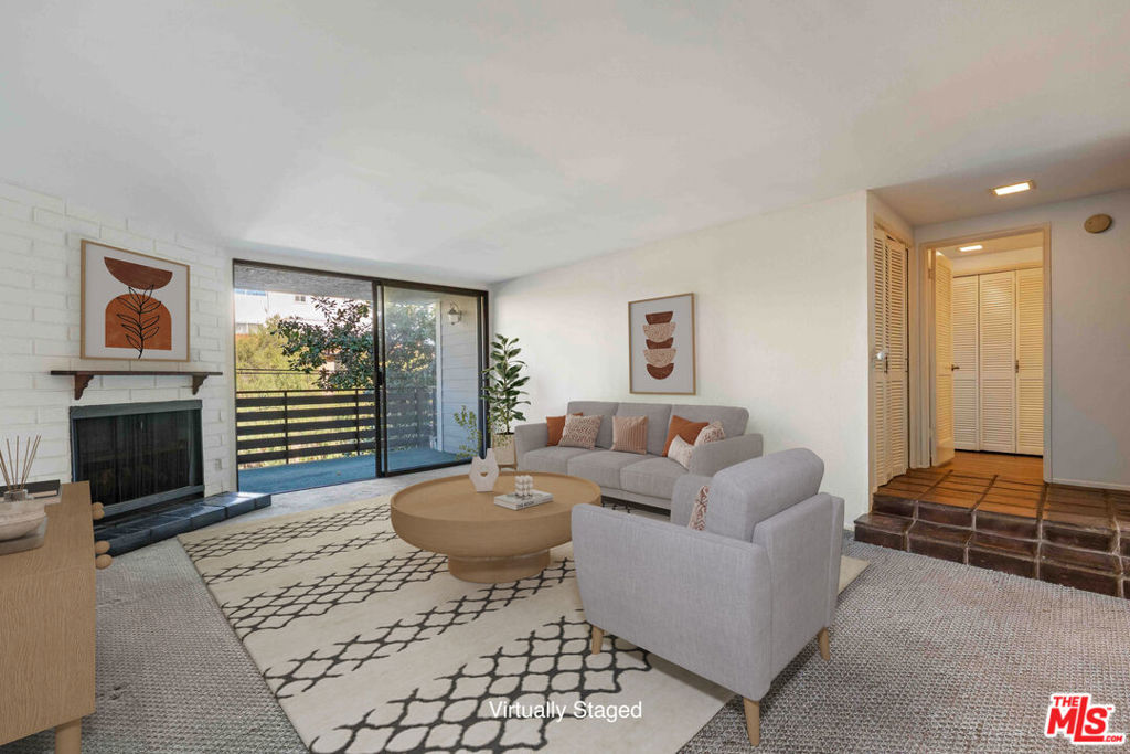 11706 Montana Avenue 204