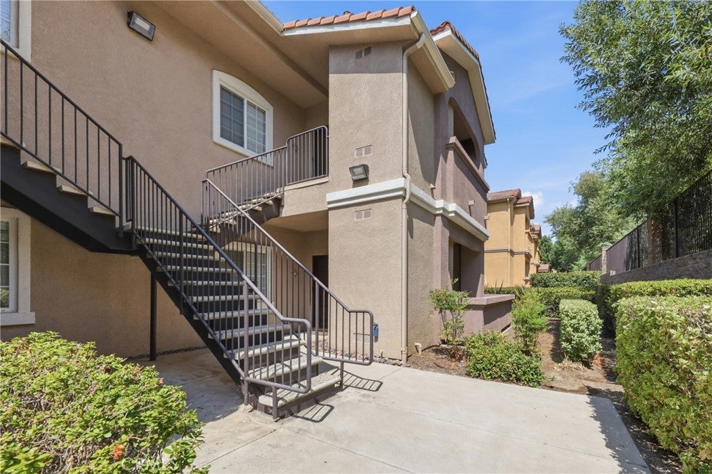 41410 Juniper Street 6-14