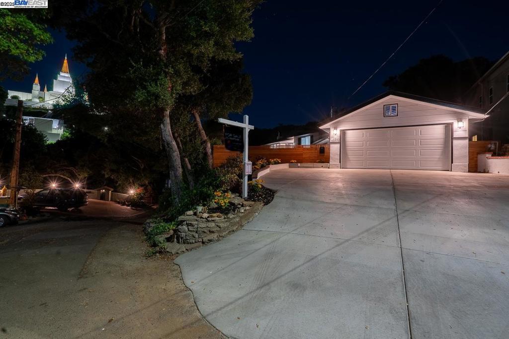 LINCOLN HIGHLAND - Residential