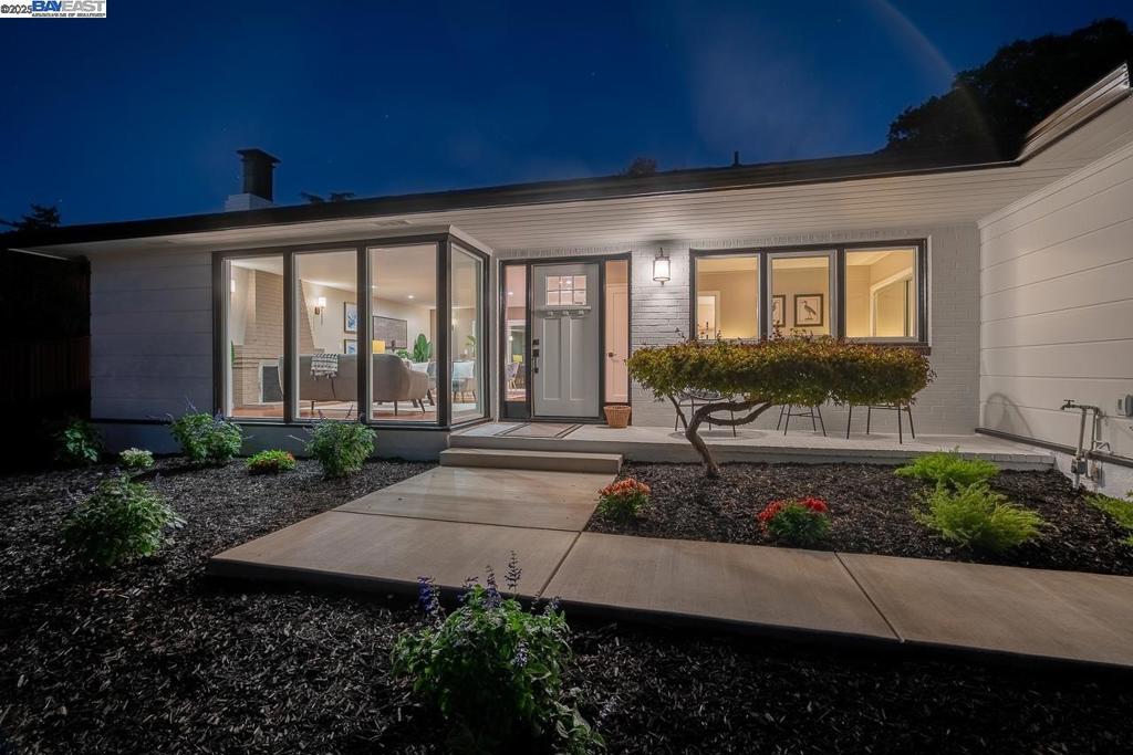 LINCOLN HIGHLAND - Residential