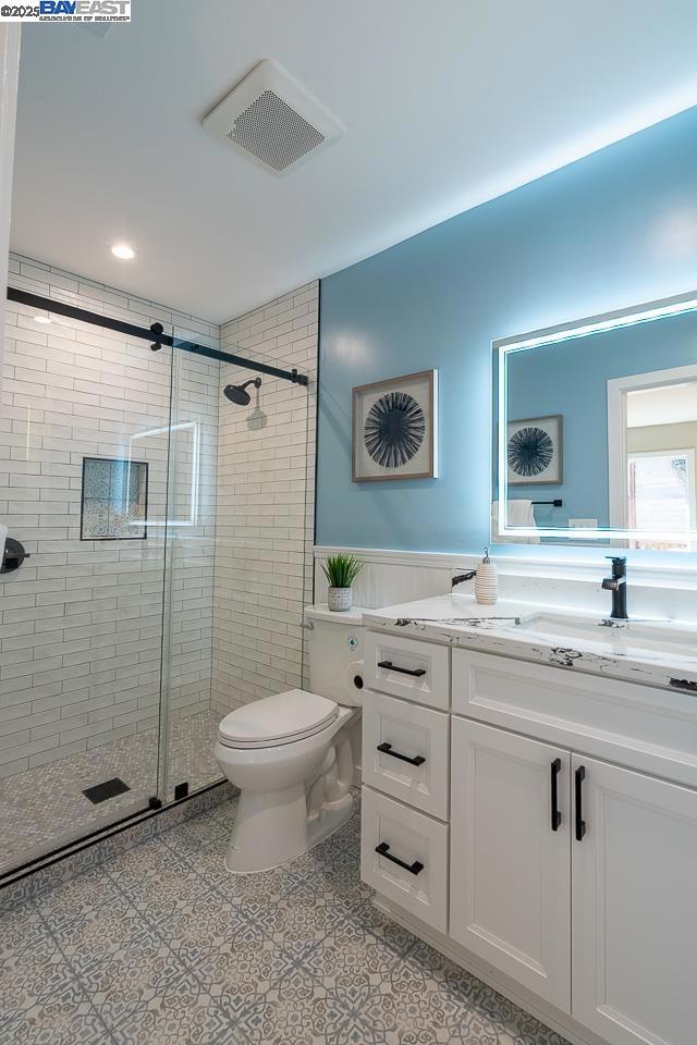 LINCOLN HIGHLAND - Residential