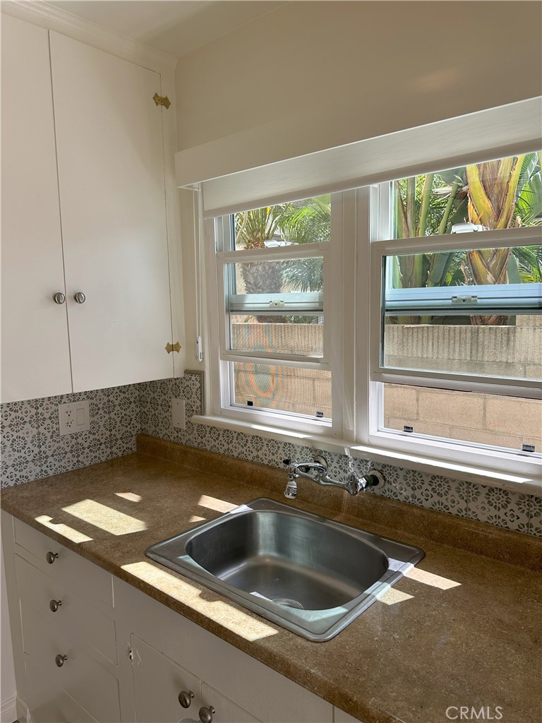 220 Cliff Drive 3