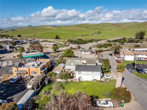 Tiny photo for 731 Butte, Morro Bay, CA 93442 (MLS # SC26036902)