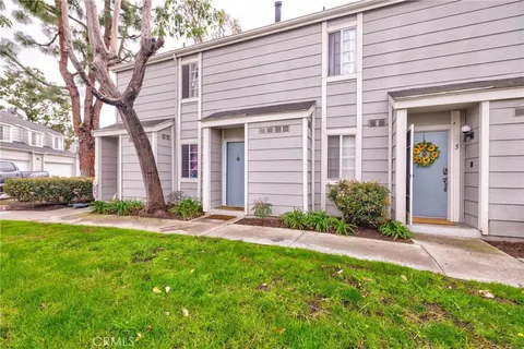 2410 W Orangethorpe Ave Unit 6, Fullerton, CA 92833 - MLS#: PW26047037