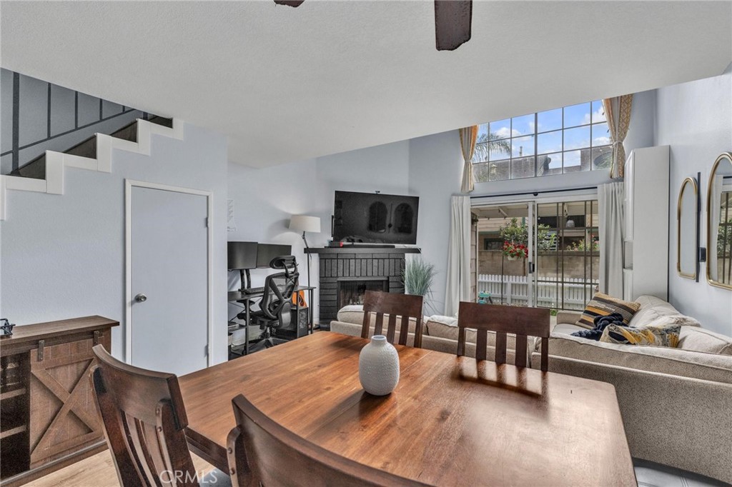 2410 W Orangethorpe 6