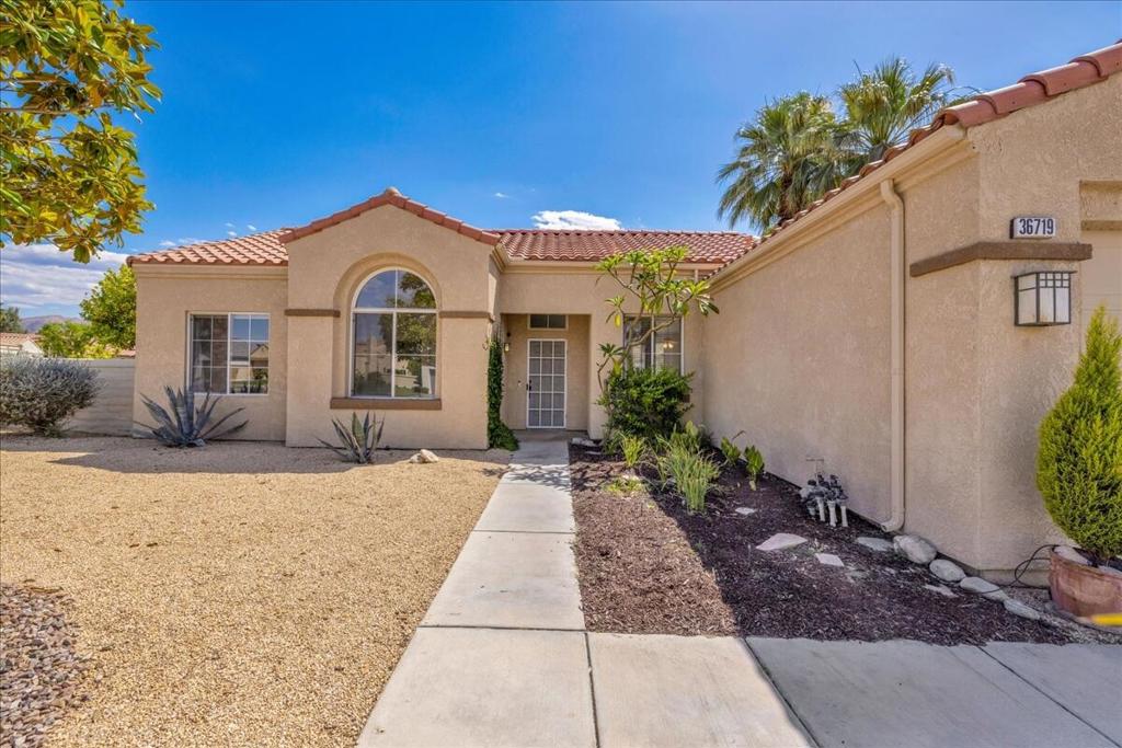 36719 Avenida Del Sol