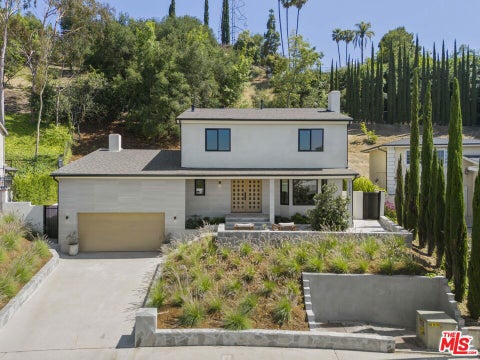 Photo of 11268 Dona Lola Drive, Studio City, CA 91604 (MLS # 26851225)