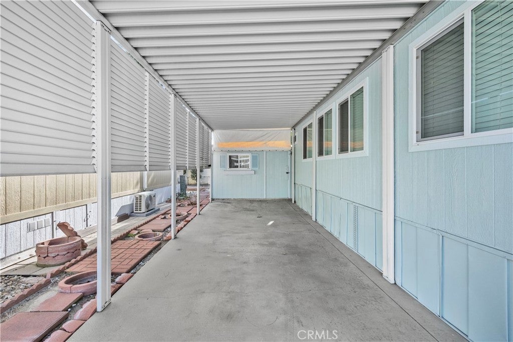 842 Acorn Dr