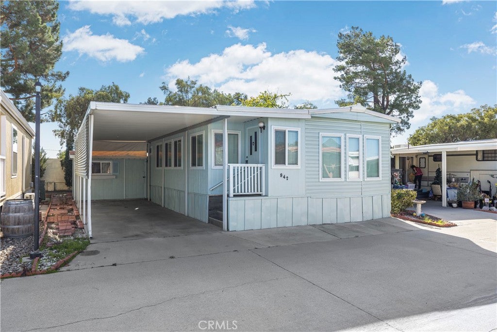 842 Acorn Dr