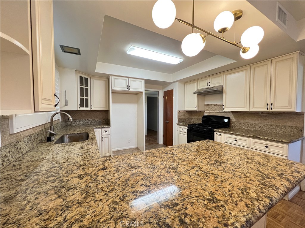 921 Donnybrook Avenue