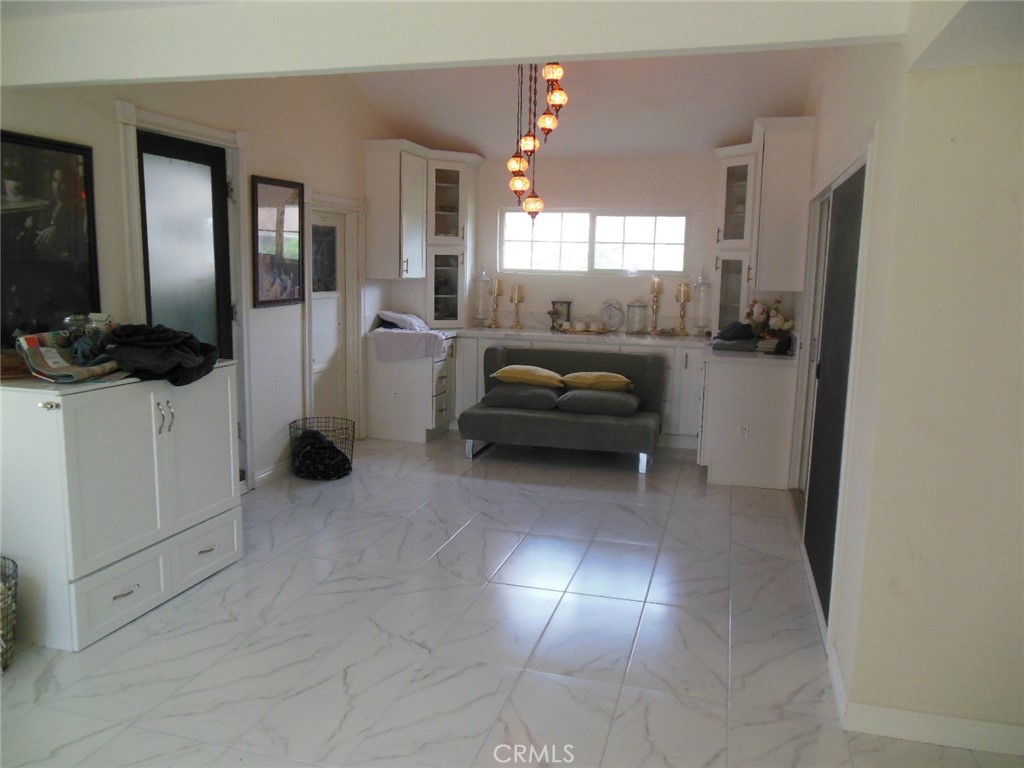 Unknown - Residential Lease