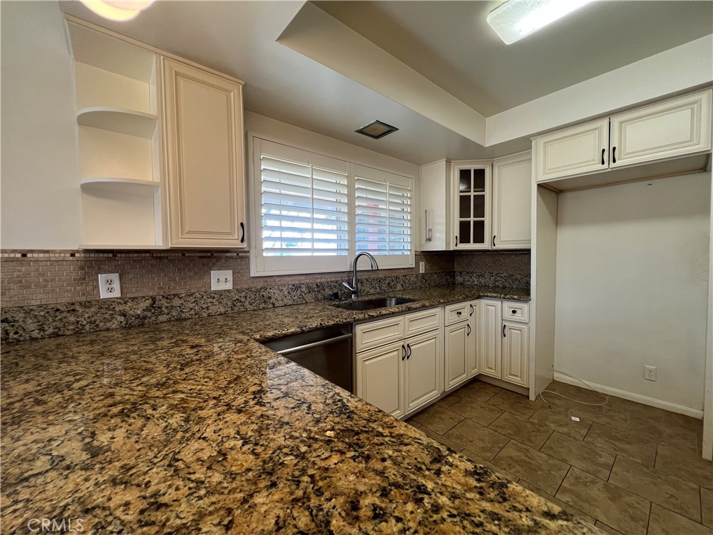 921 Donnybrook Avenue