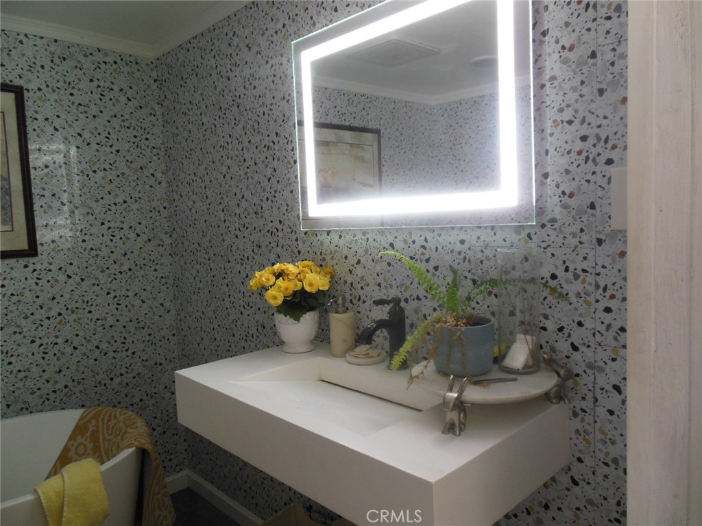 Unknown - Residential Lease