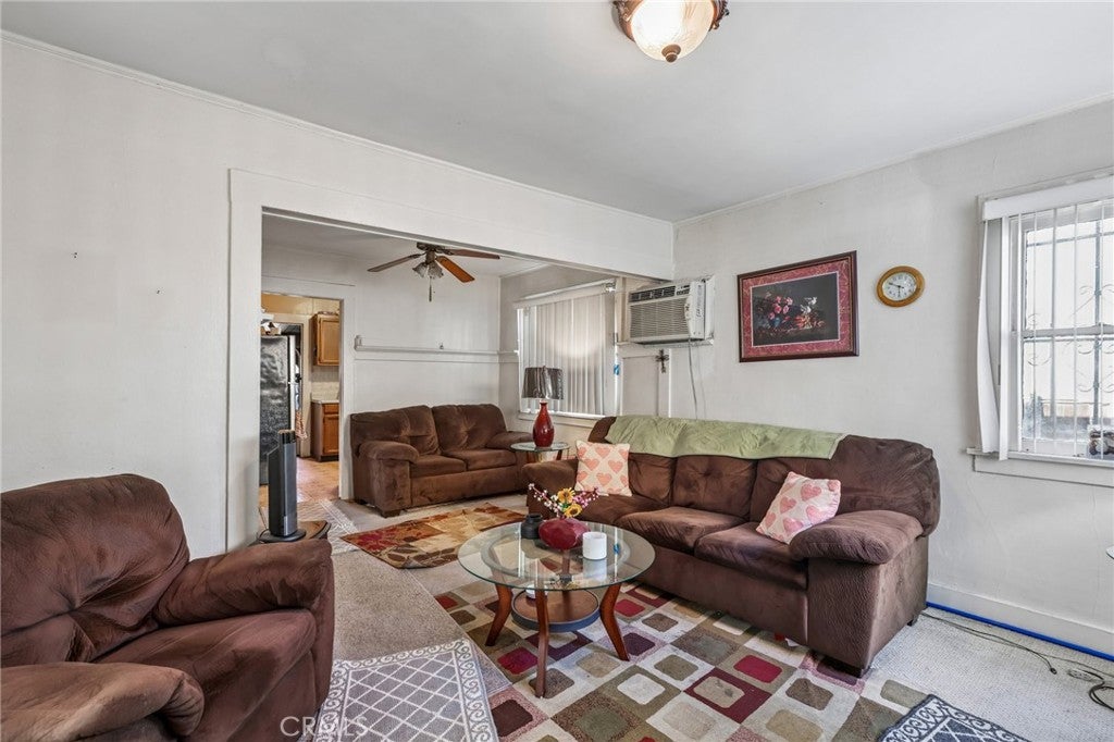 3309 W Florence