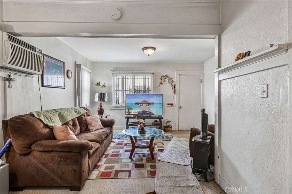 3309 W Florence