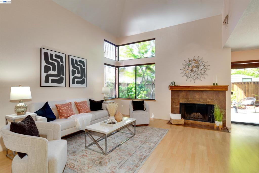 35 Leonard Ct
