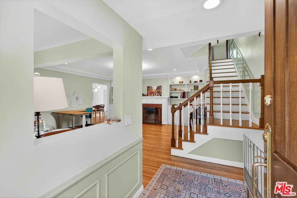 Photo of 434 21st Place, Santa Monica, CA 90402 (MLS # 26656629)