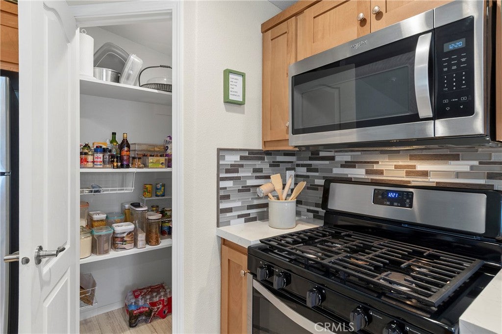1424 Glengrove