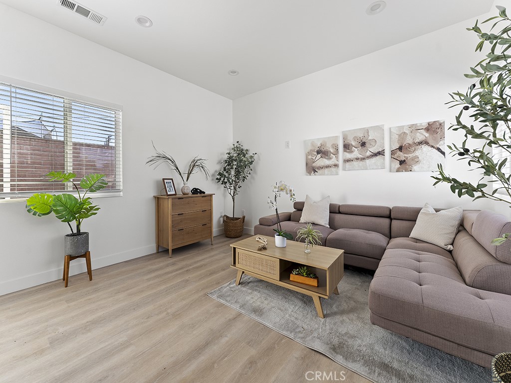 11402 Morgan Lane