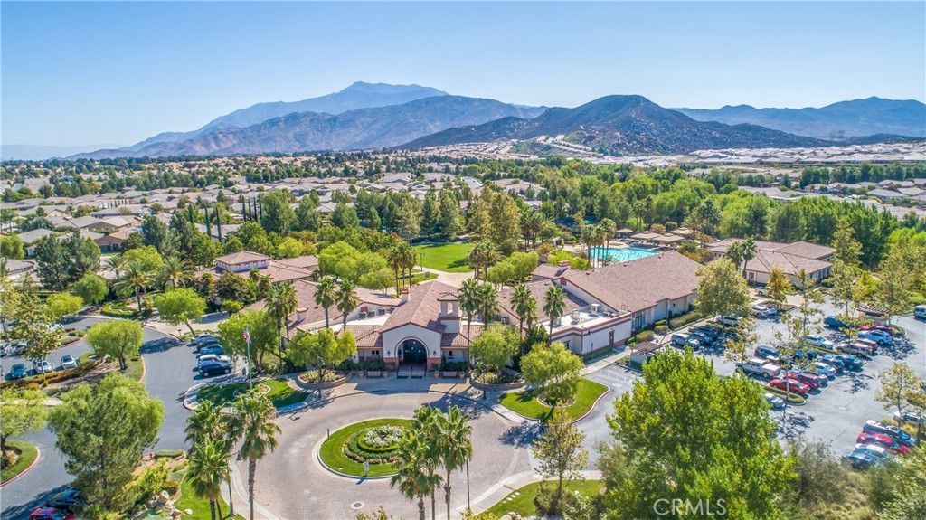 Four Seasons - Residential