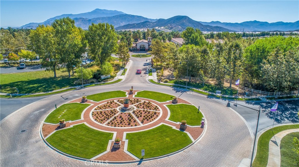 Four Seasons - Residential