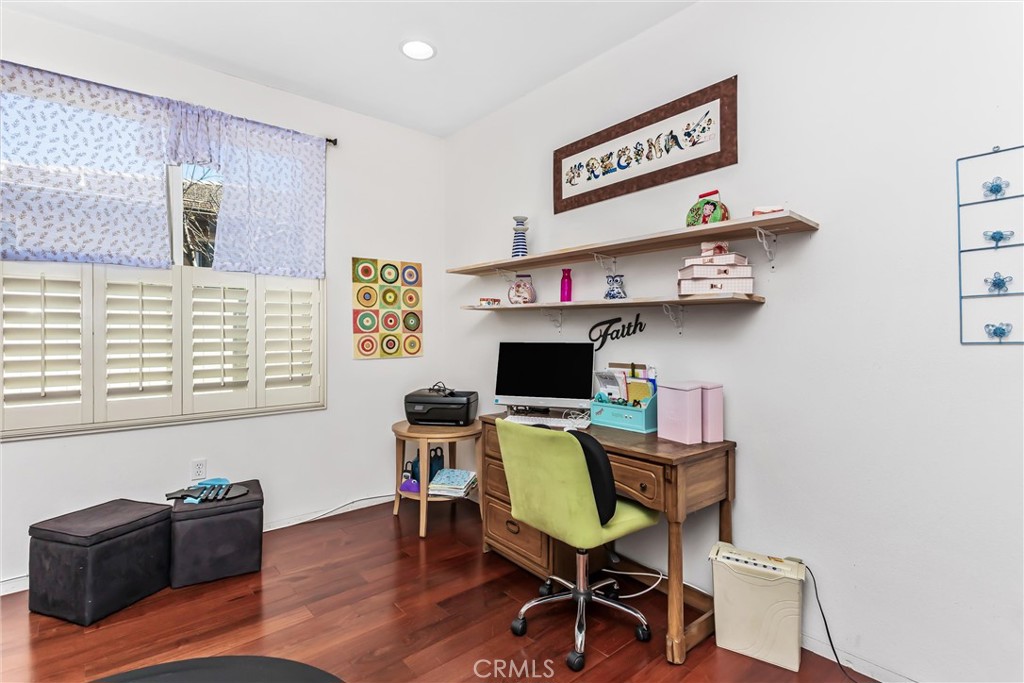 Four Seasons - Residential